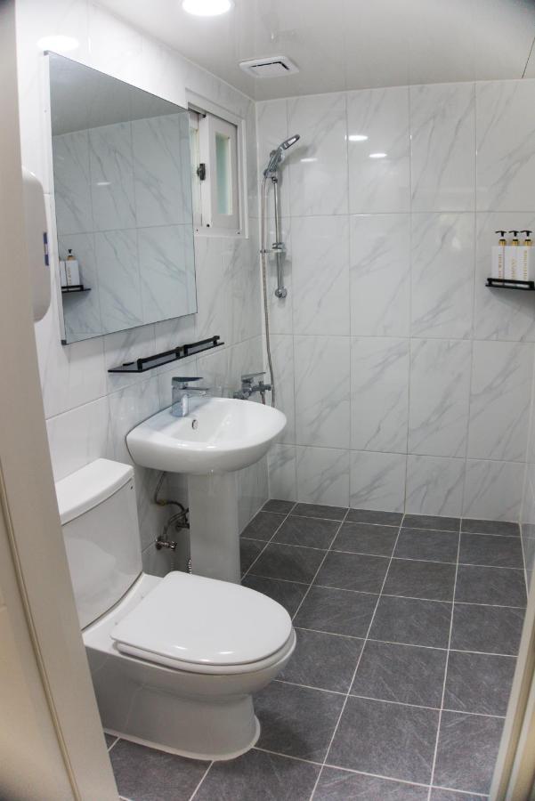G-Star Guesthouse Сеул Екстериор снимка